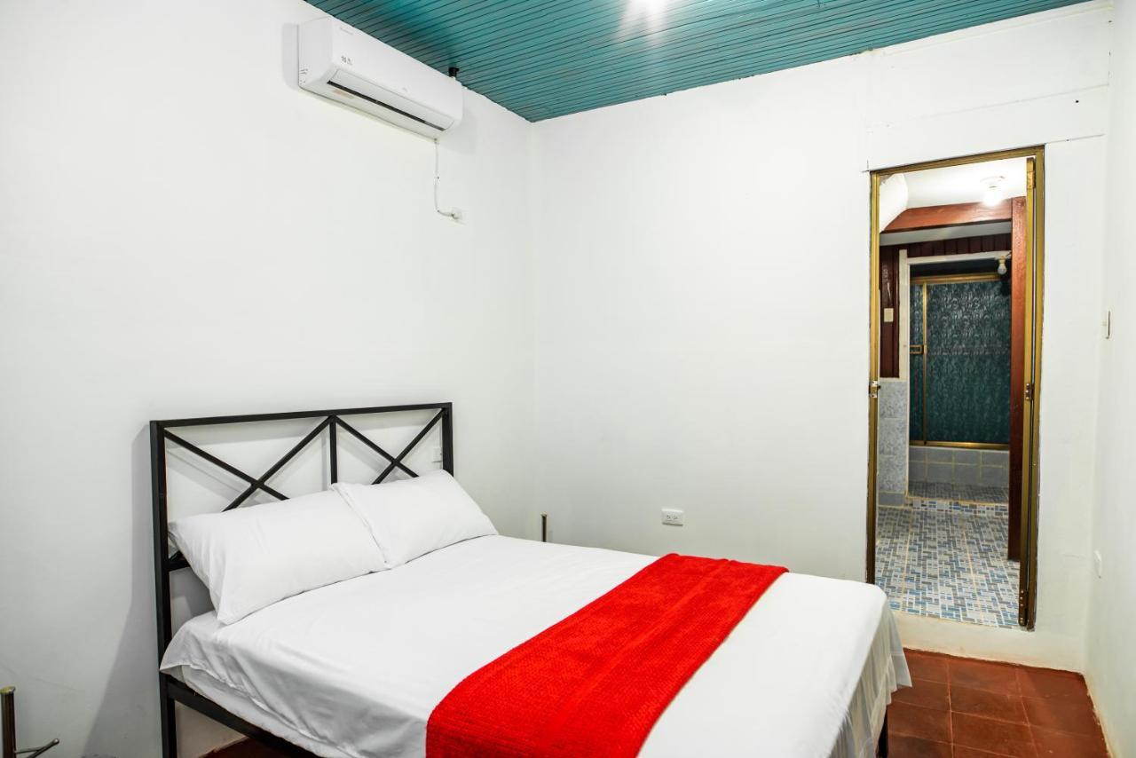 Hostal Victoria غرناطة المظهر الخارجي الصورة