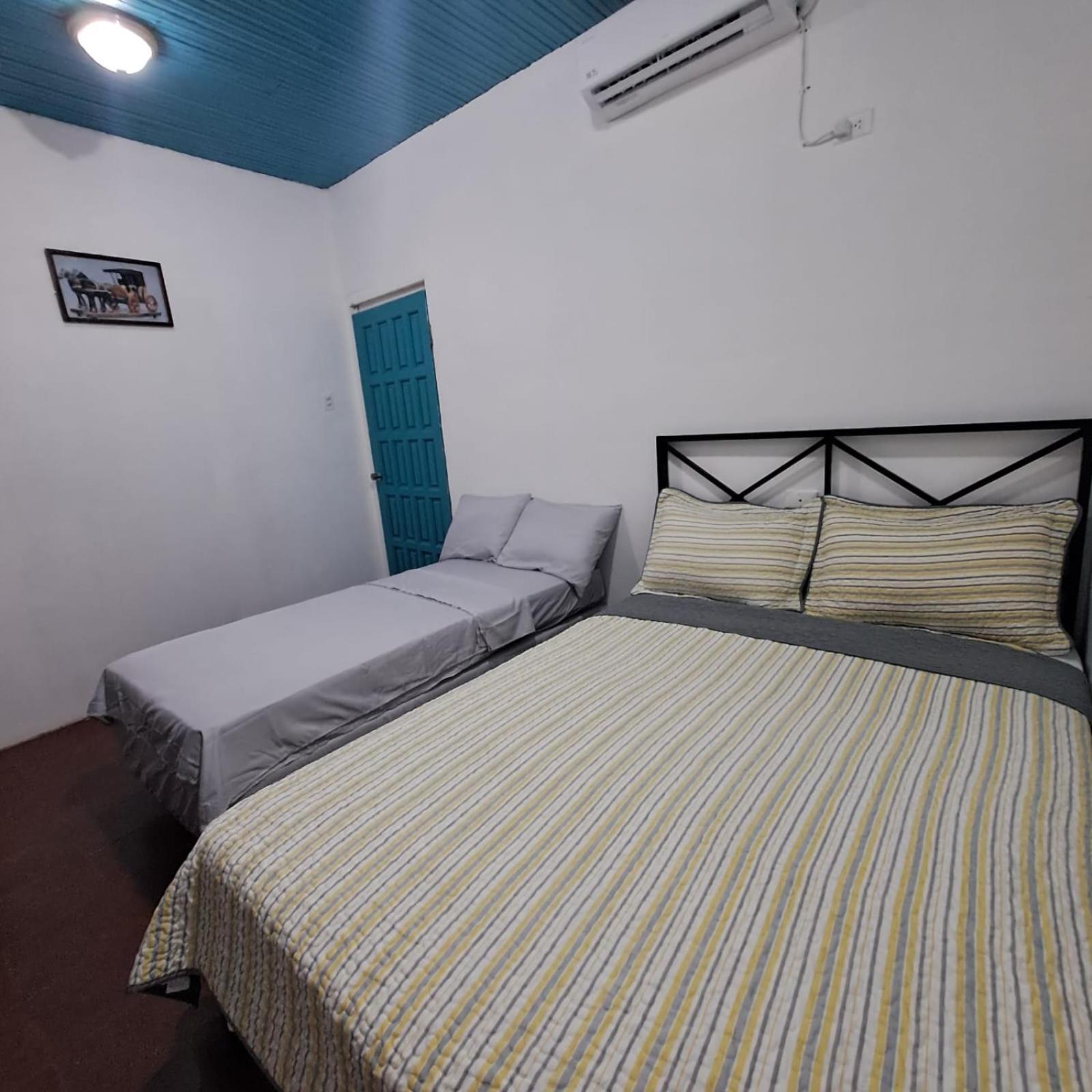 Hostal Victoria غرناطة المظهر الخارجي الصورة