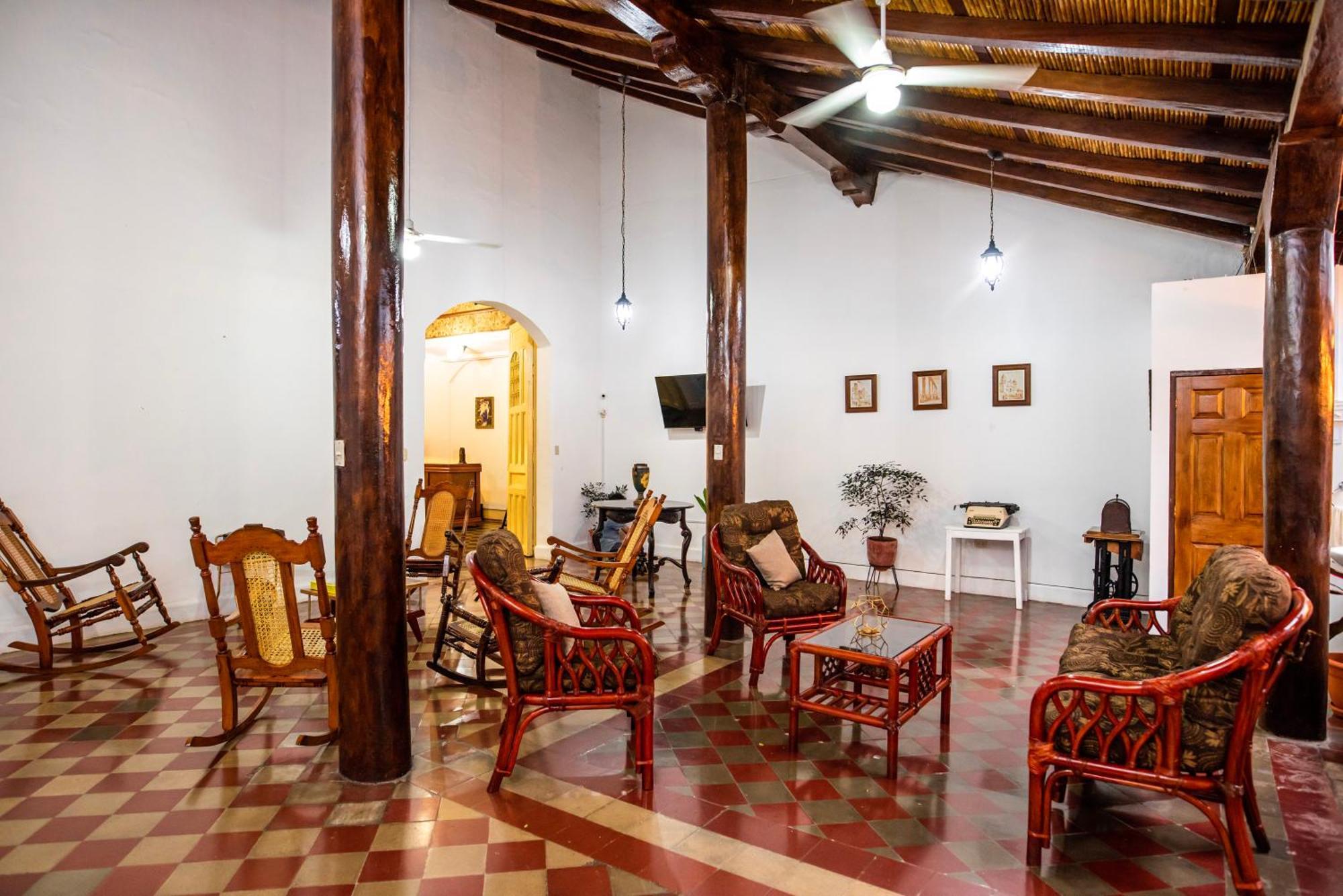 Hostal Victoria غرناطة المظهر الخارجي الصورة